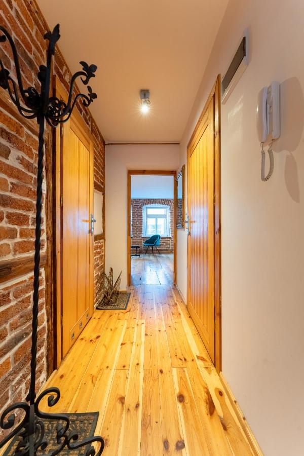 Apartament 1886 - Doba Do 14-00 - W Scislym Centrum Z Widokiem Na Majowke - By Space Apart Daire Jelenia Gora Dış mekan fotoğraf