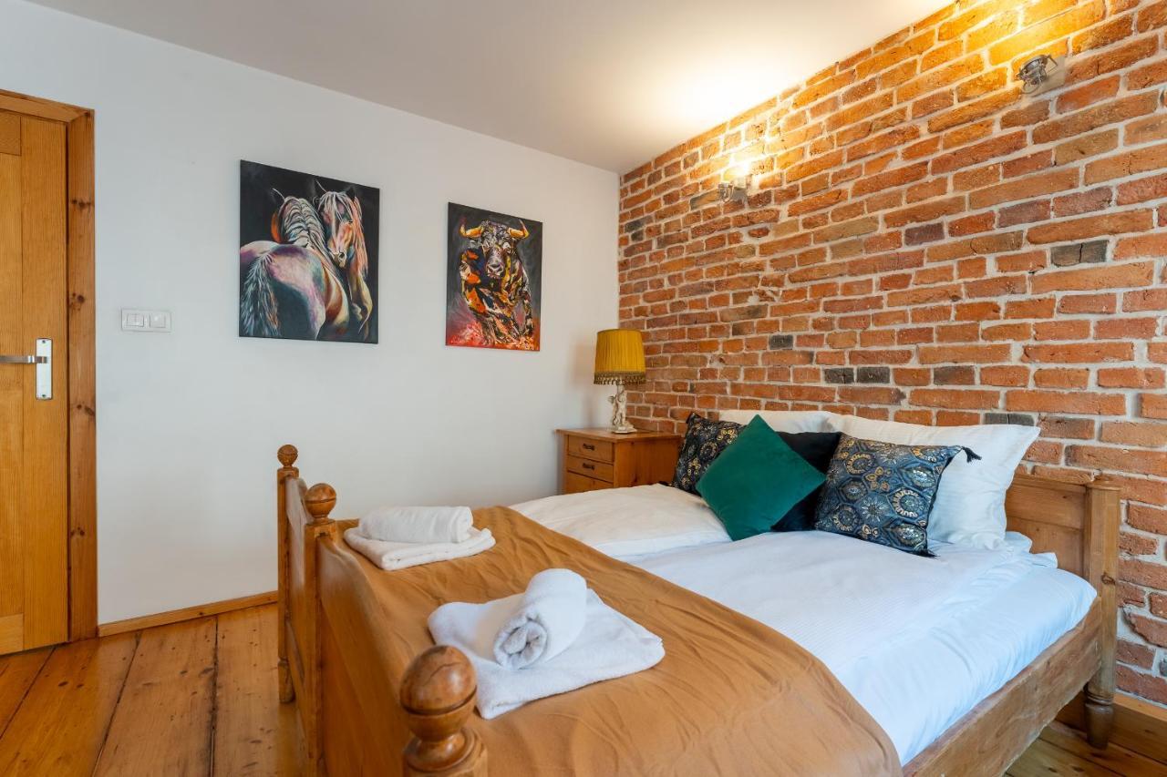 Apartament 1886 - Doba Do 14-00 - W Scislym Centrum Z Widokiem Na Majowke - By Space Apart Daire Jelenia Gora Dış mekan fotoğraf